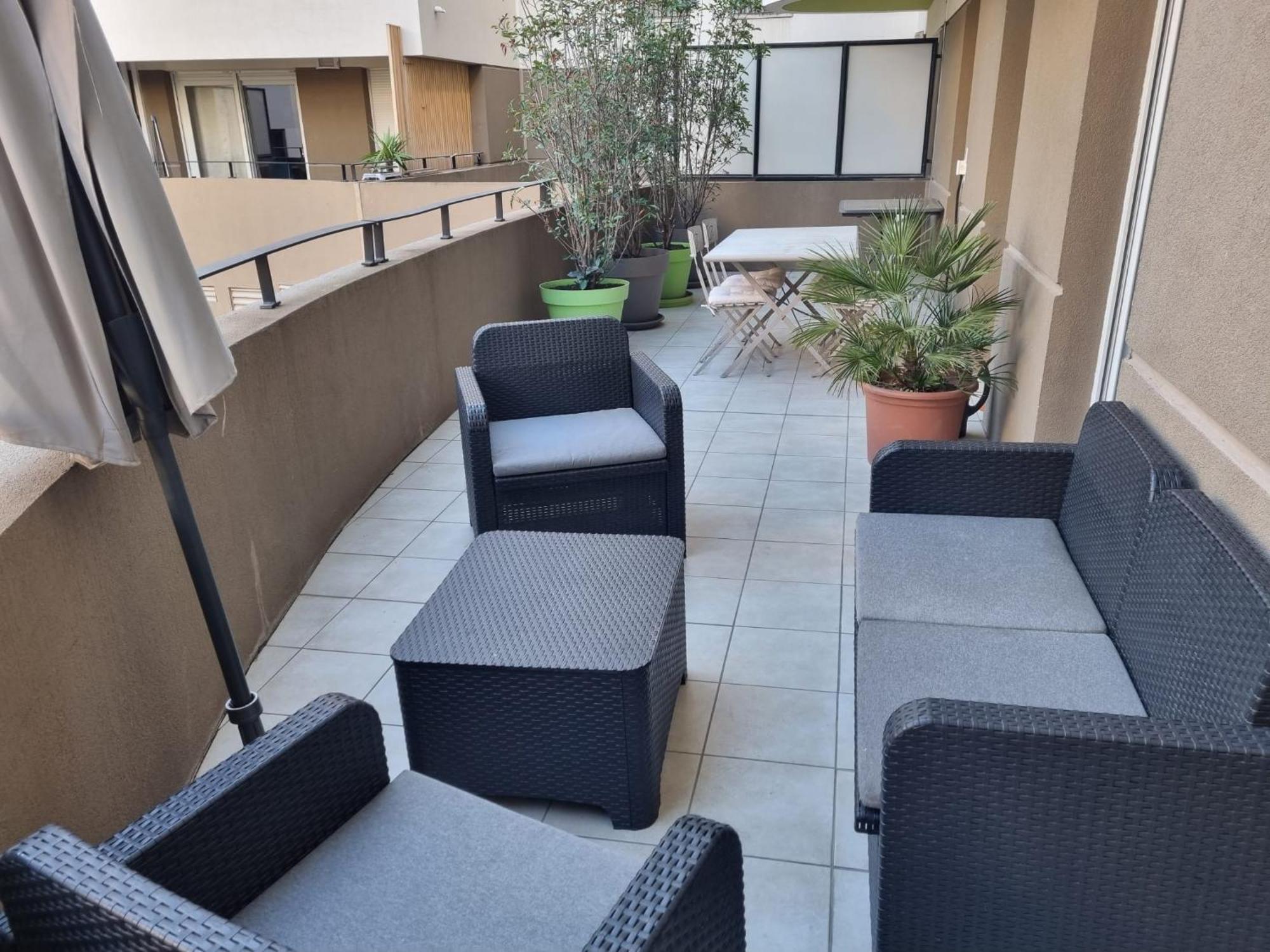 Grand Appartement Avec Garage Et Terrasse Castelnau-le-Lez Exterior foto